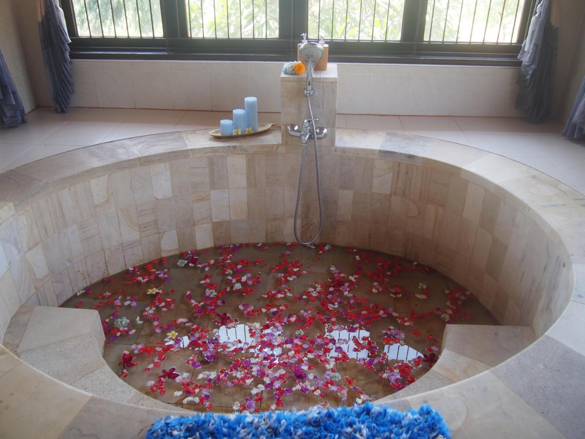 Villa Omah Semar Туламбен Экстерьер фото
